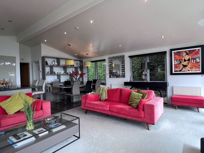 Dining room- click for photo gallery
